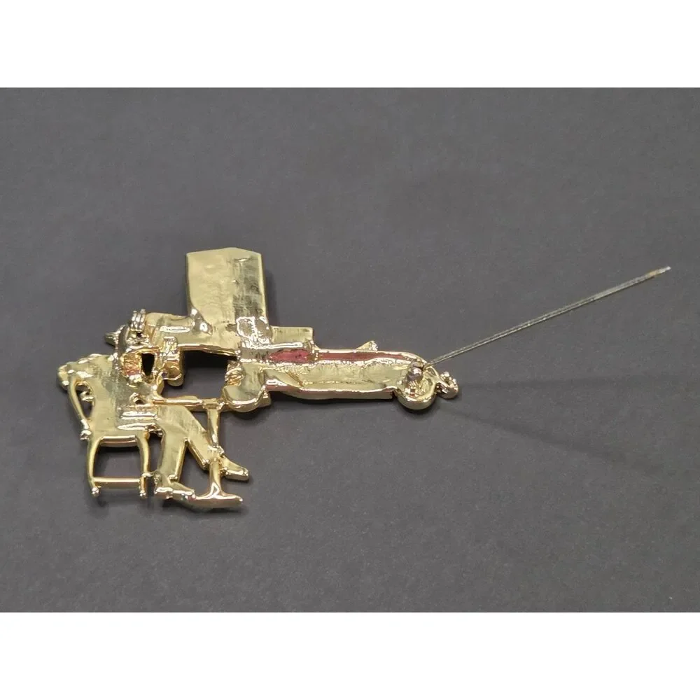 Deco City Scape Gentleman Brooch